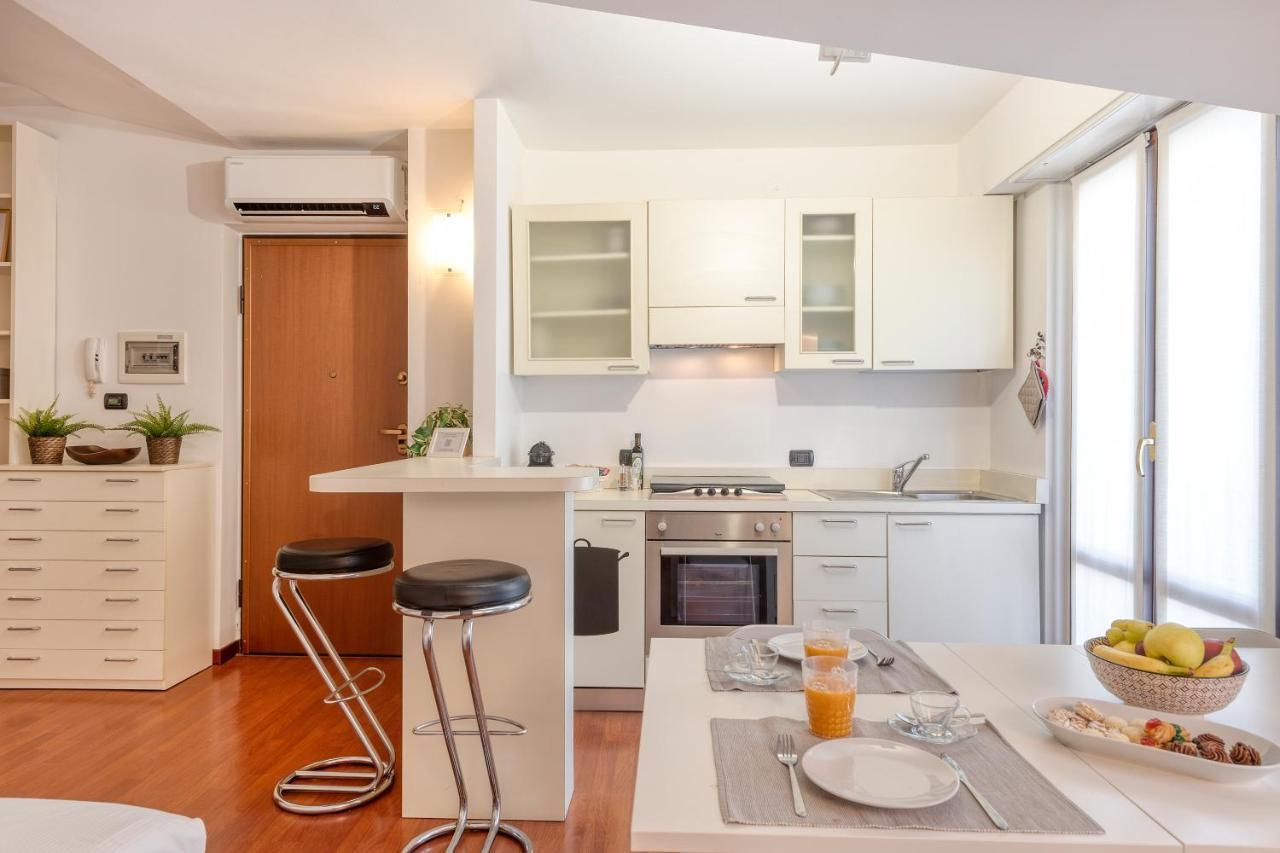 Appartement Ferrucci, 6 - Monolocale Al Settimo Cielo à Milan Extérieur photo