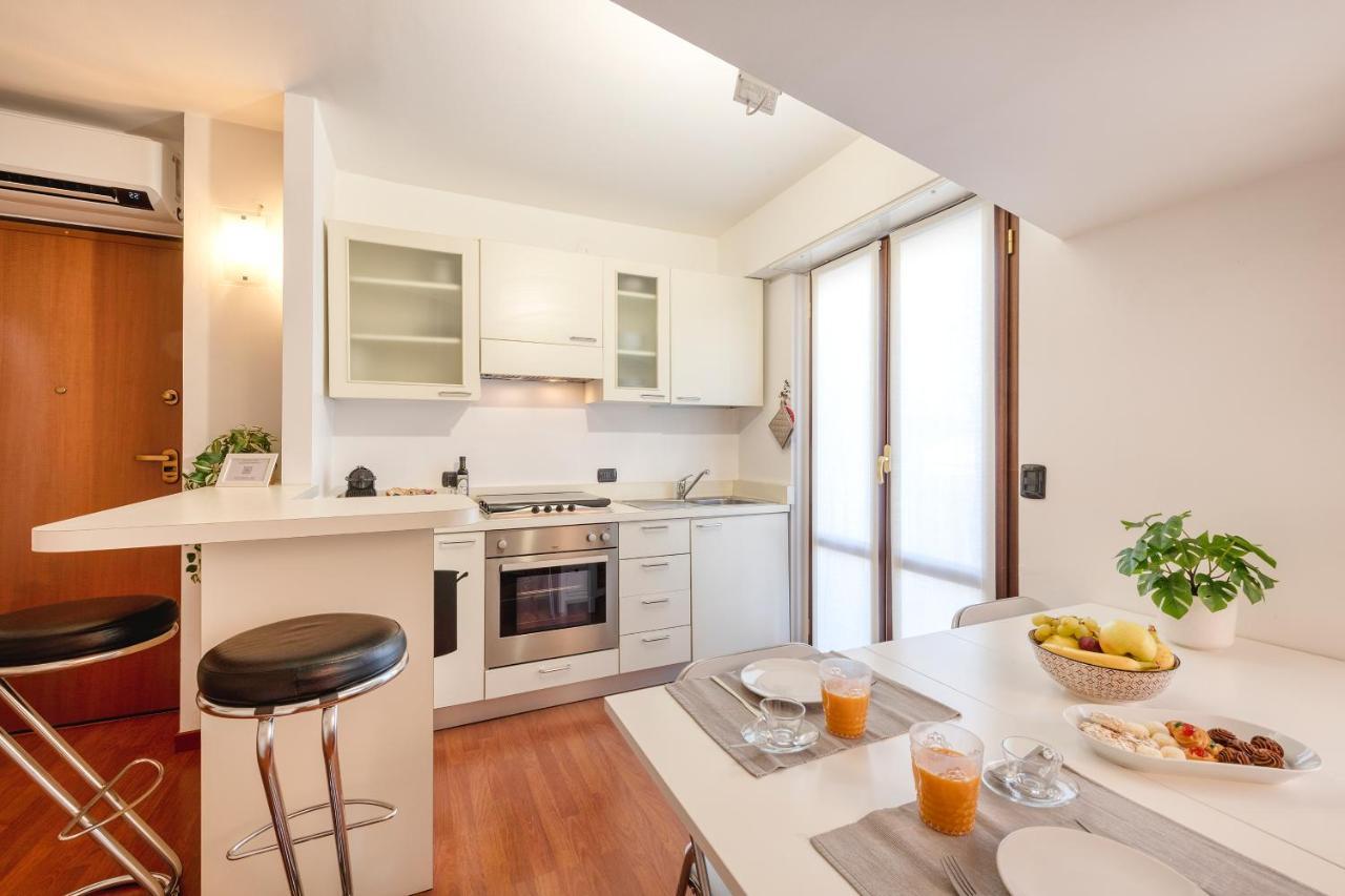 Appartement Ferrucci, 6 - Monolocale Al Settimo Cielo à Milan Extérieur photo