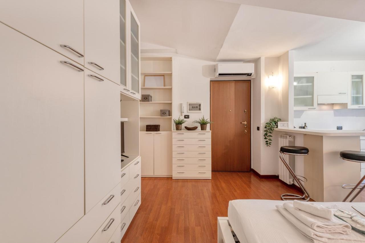 Appartement Ferrucci, 6 - Monolocale Al Settimo Cielo à Milan Extérieur photo